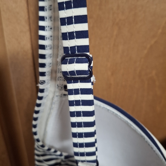 Niptuck Size 4 Swimsuit One Piece Striped - Picture 6 of 7